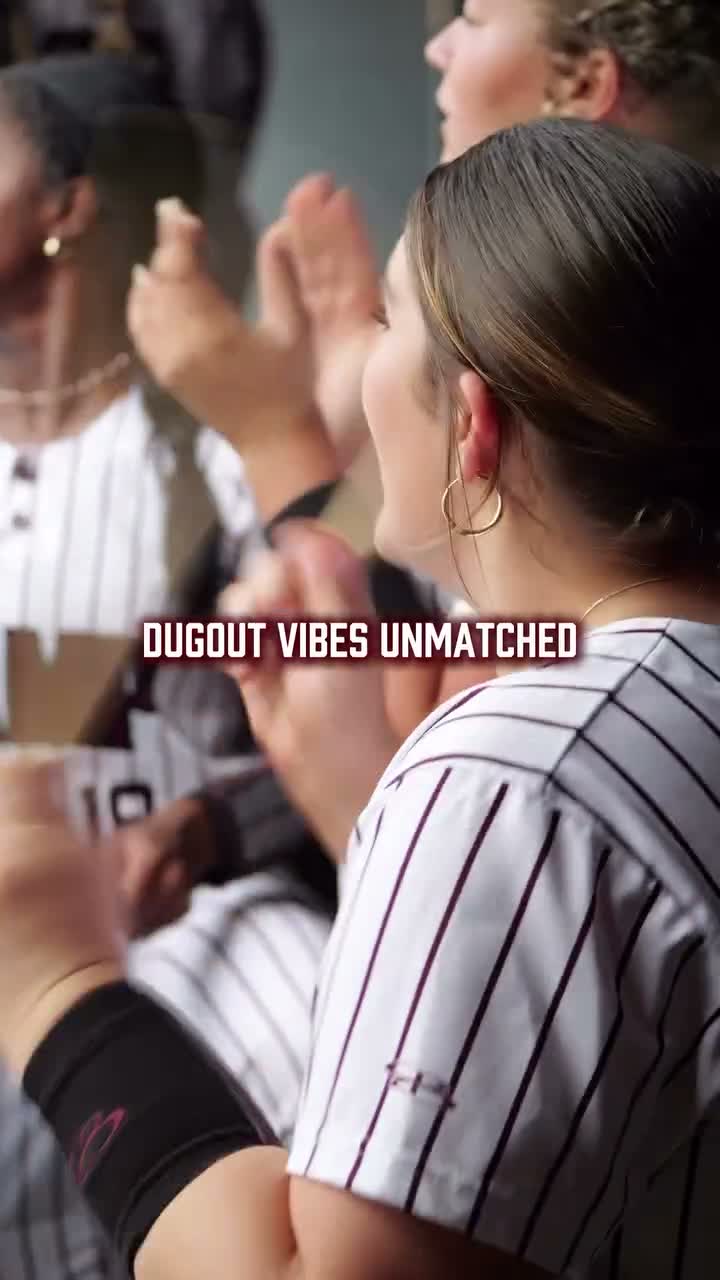 Dugout vibes unmatched 🤷🏻‍♀️